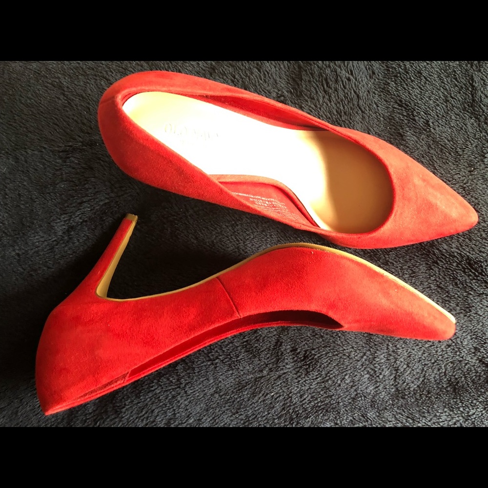 Old Navy Red Pumps
